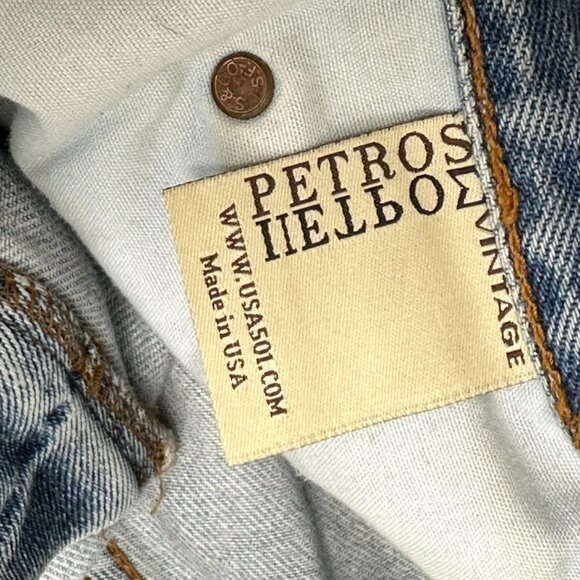 Vintage Levi's 505 Light Wash Distressed Shorts, Petros Vintage, Size 32 - Picture 10 of 10